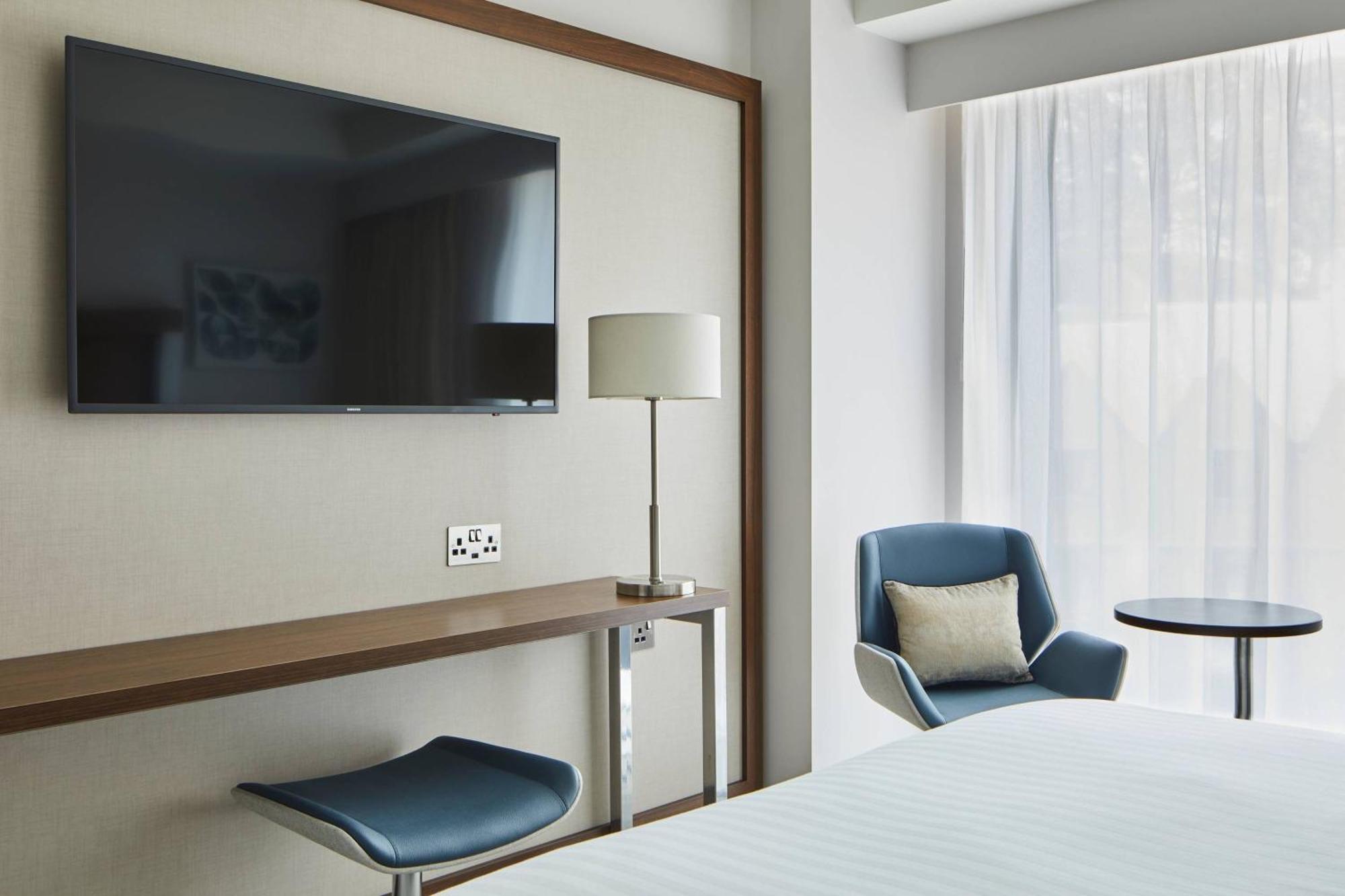 Courtyard By Marriott Oxford City Centre Buitenkant foto