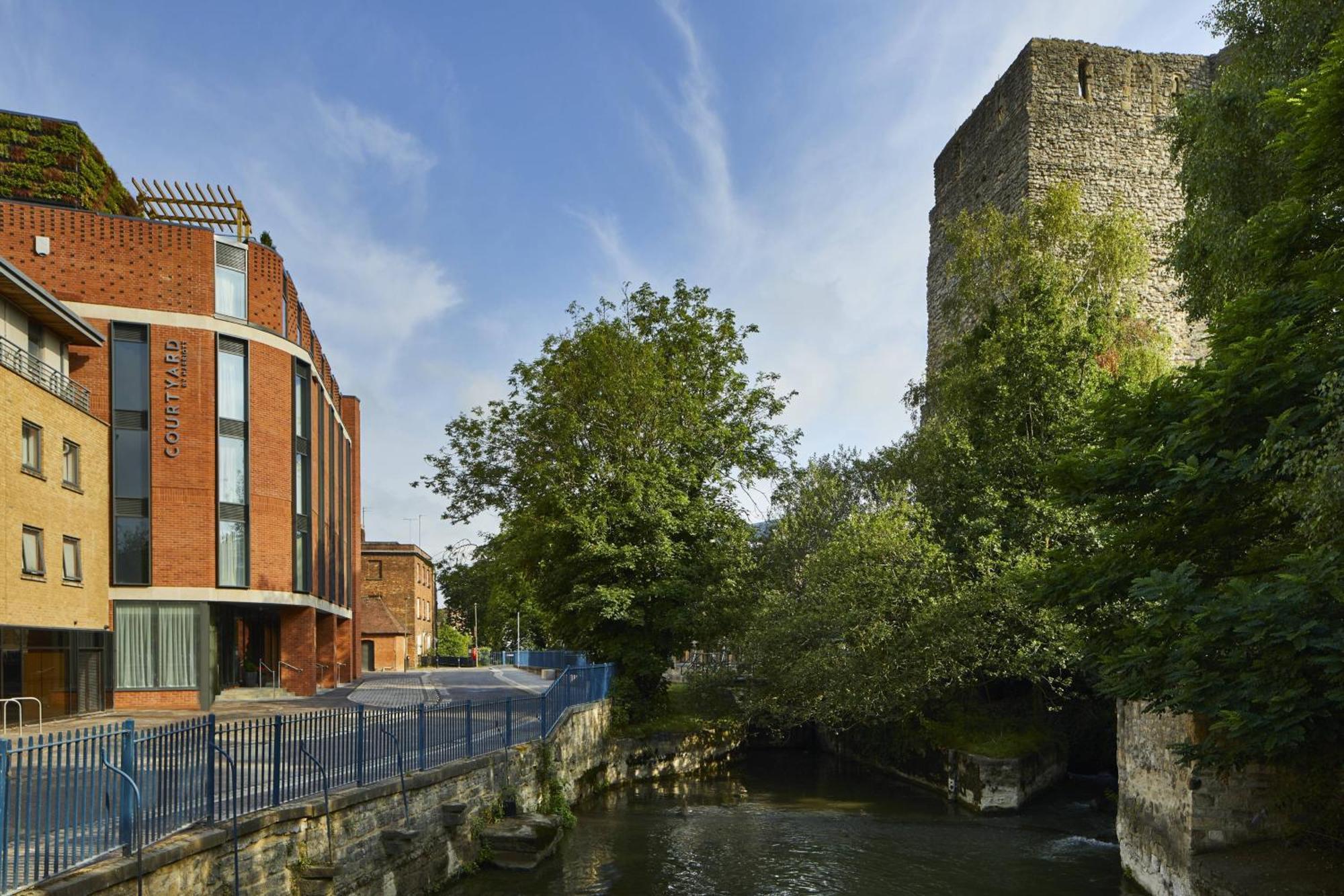 Courtyard By Marriott Oxford City Centre Buitenkant foto