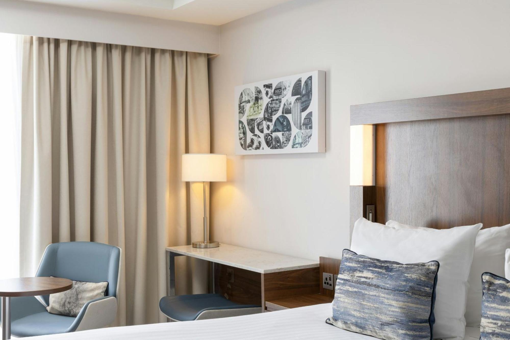 Courtyard By Marriott Oxford City Centre Buitenkant foto