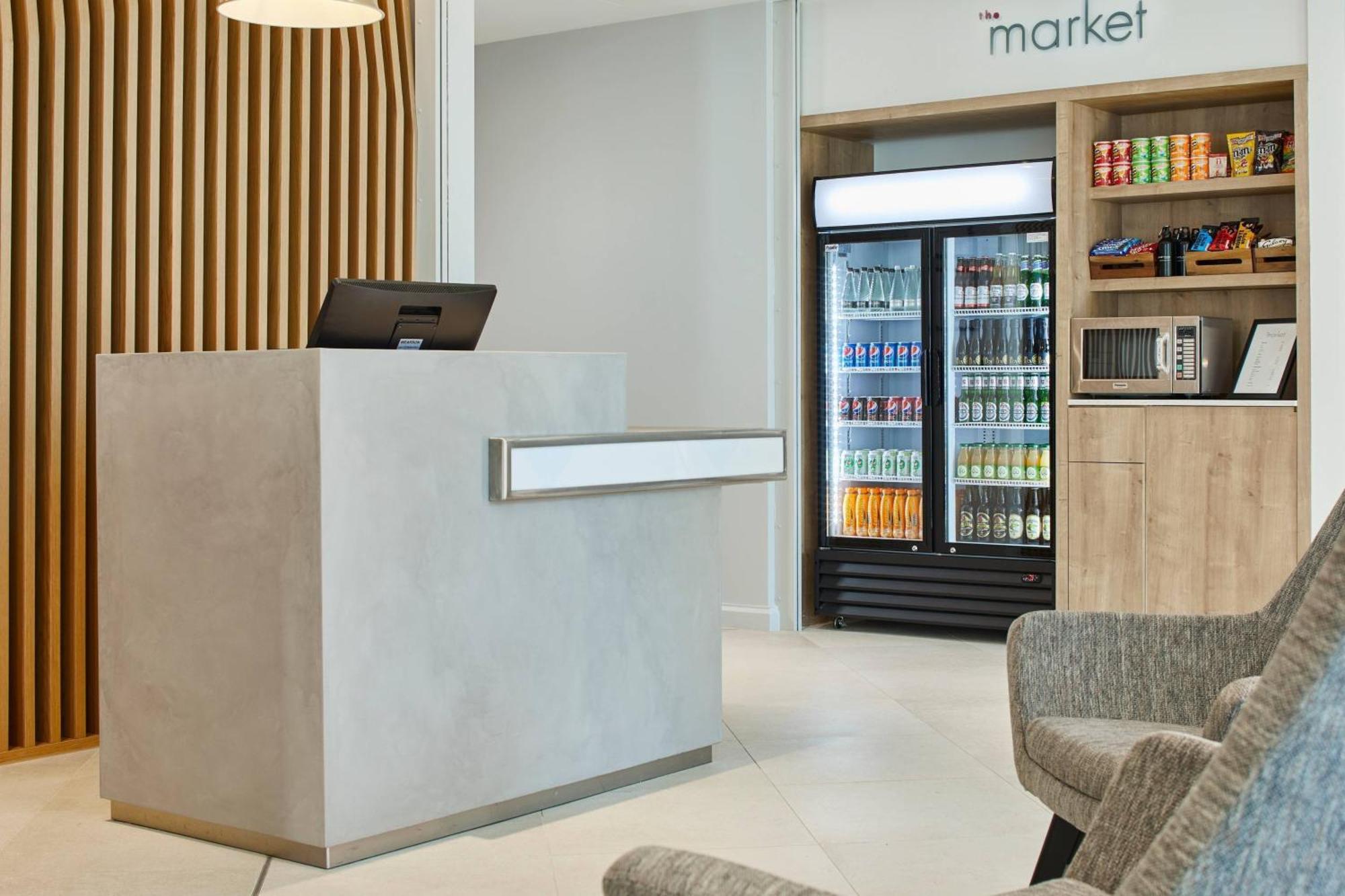 Courtyard By Marriott Oxford City Centre Buitenkant foto